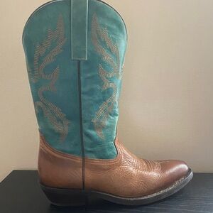 Mastereson Boots steal green and Brown Western Men and size 10.5